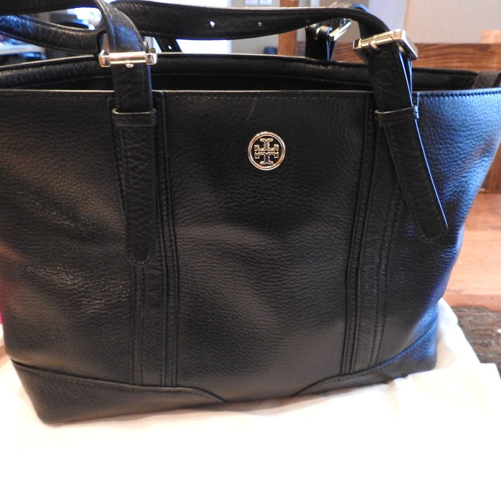 Tory Burch shopper tote size medium